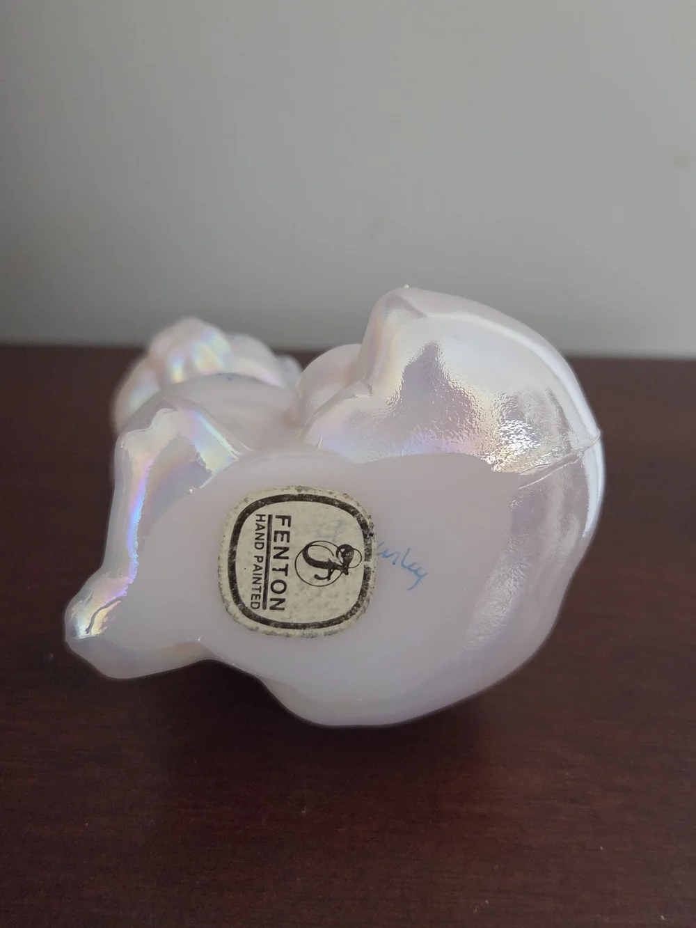 Vintage Fenton Opalescent Iridescent White/Pink Glass Cat Figurine